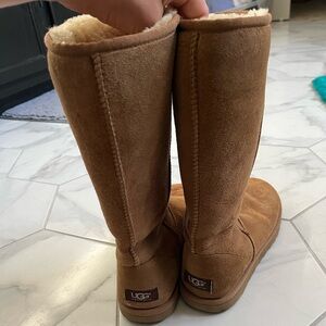 UGG W9 genuine sheep skin boots